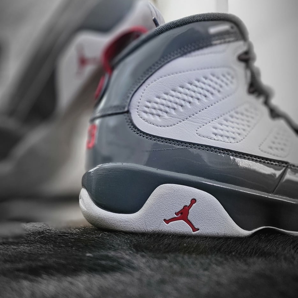 Air Jordan 9 Retro 'Fire Red